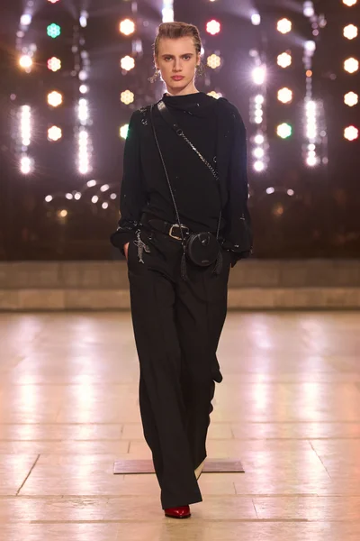 Look 43